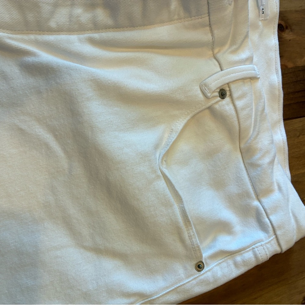 Good American White Straight Jeans - Picture 7 of 12